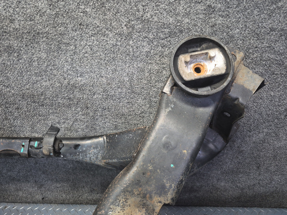 02-03 Ford Thunderbird Rear Suspension Sub Frame Crossmember Carrier 140K OEM