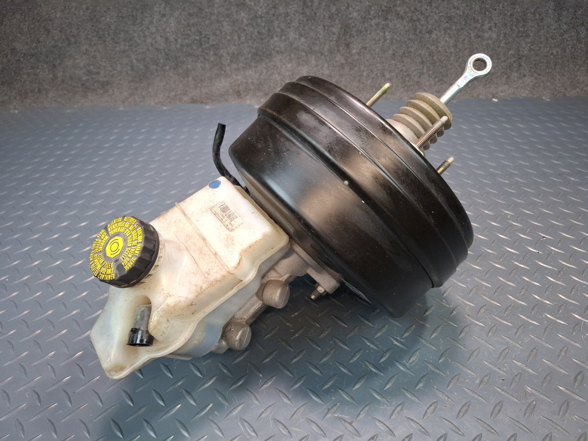 2017-2020 Maserati Levante M161 Brake Master Cylinder Booster Fluid Reservoir