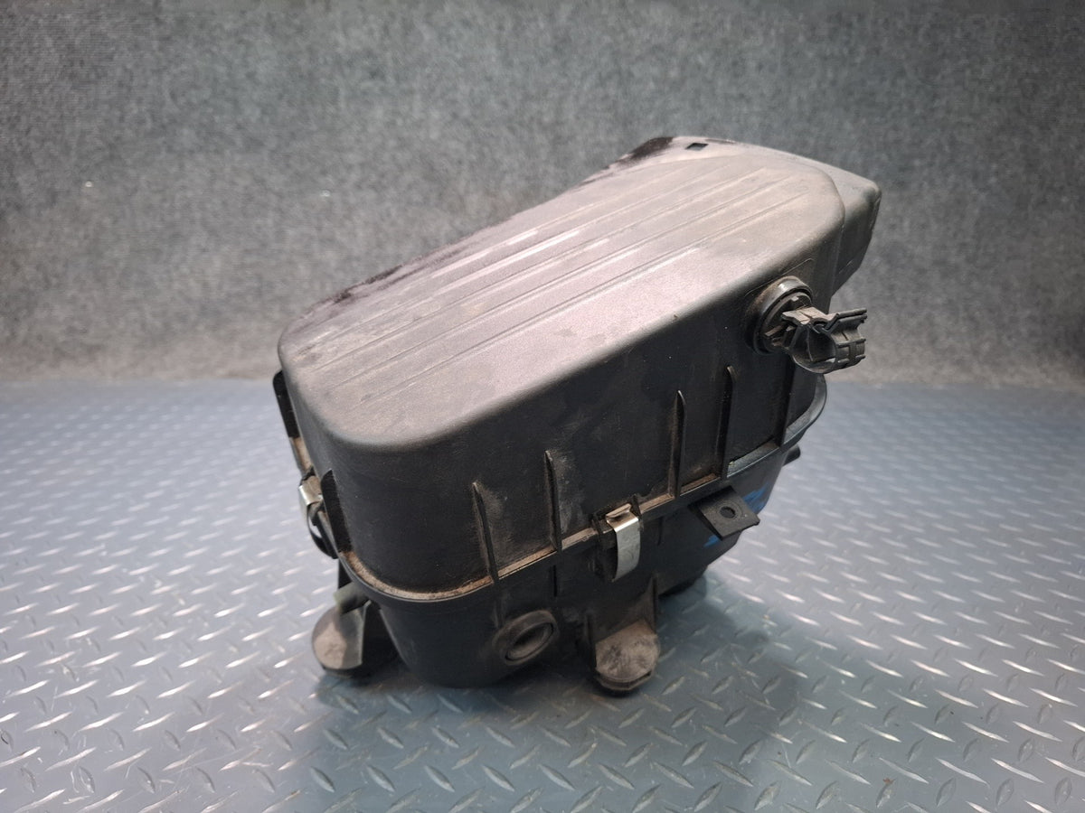 2017-2020 Maserati Levante M161 Left Air Intake Cleaner Filter Box w MAF Sensor