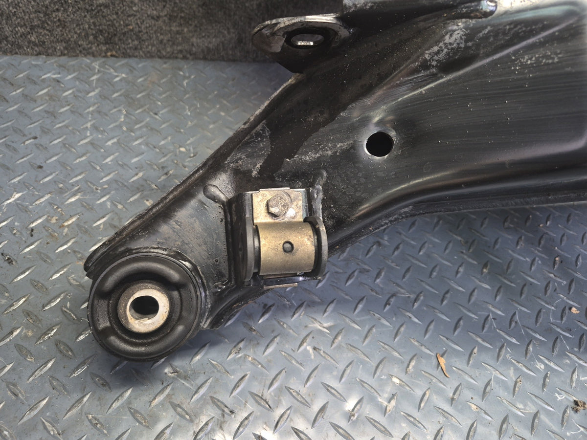 1994-1997 BMW E31 840Ci Rear Suspension Subframe Crossmember Carrier Cradle