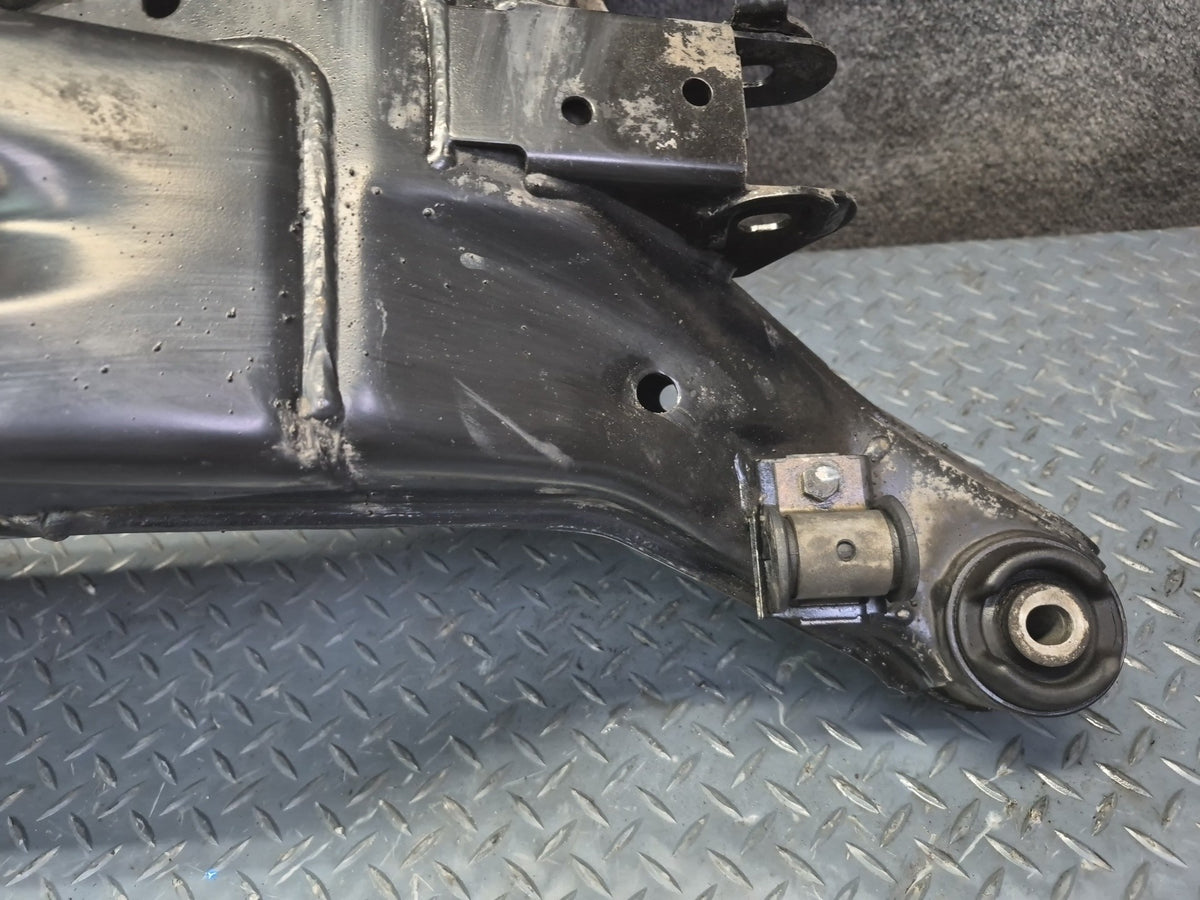 1994-1997 BMW E31 840Ci Rear Suspension Subframe Crossmember Carrier Cradle
