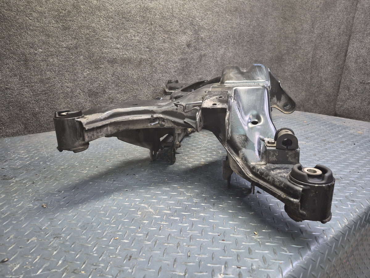 1994-1997 BMW E31 840Ci Rear Suspension Subframe Crossmember Carrier Cradle