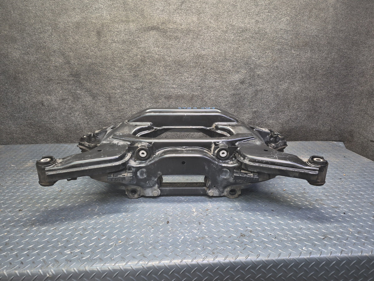 1994-1997 BMW E31 840Ci Rear Suspension Subframe Crossmember Carrier Cradle