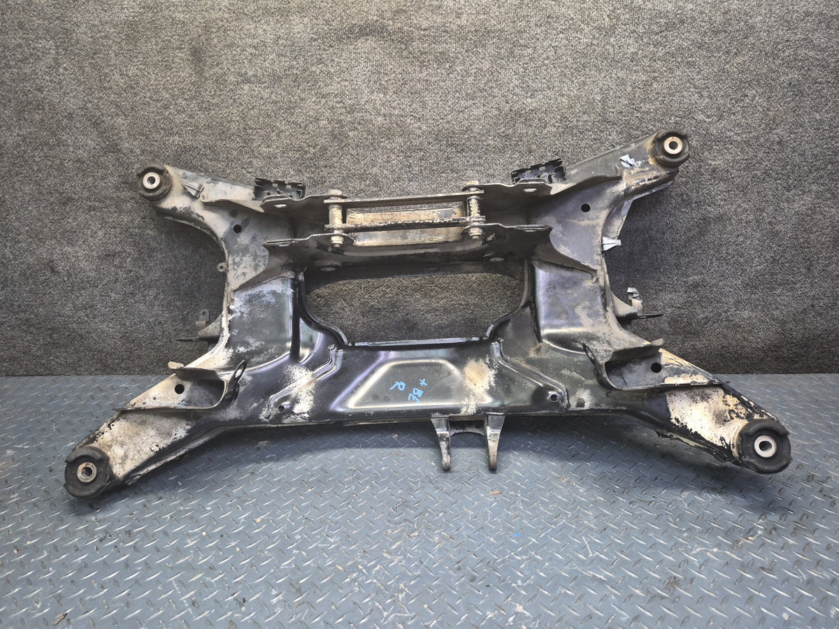 1994-1997 BMW E31 840Ci Rear Suspension Subframe Crossmember Carrier Cradle