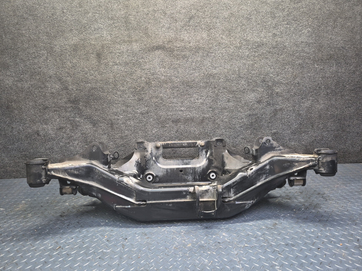1994-1997 BMW E31 840Ci Rear Suspension Subframe Crossmember Carrier Cradle