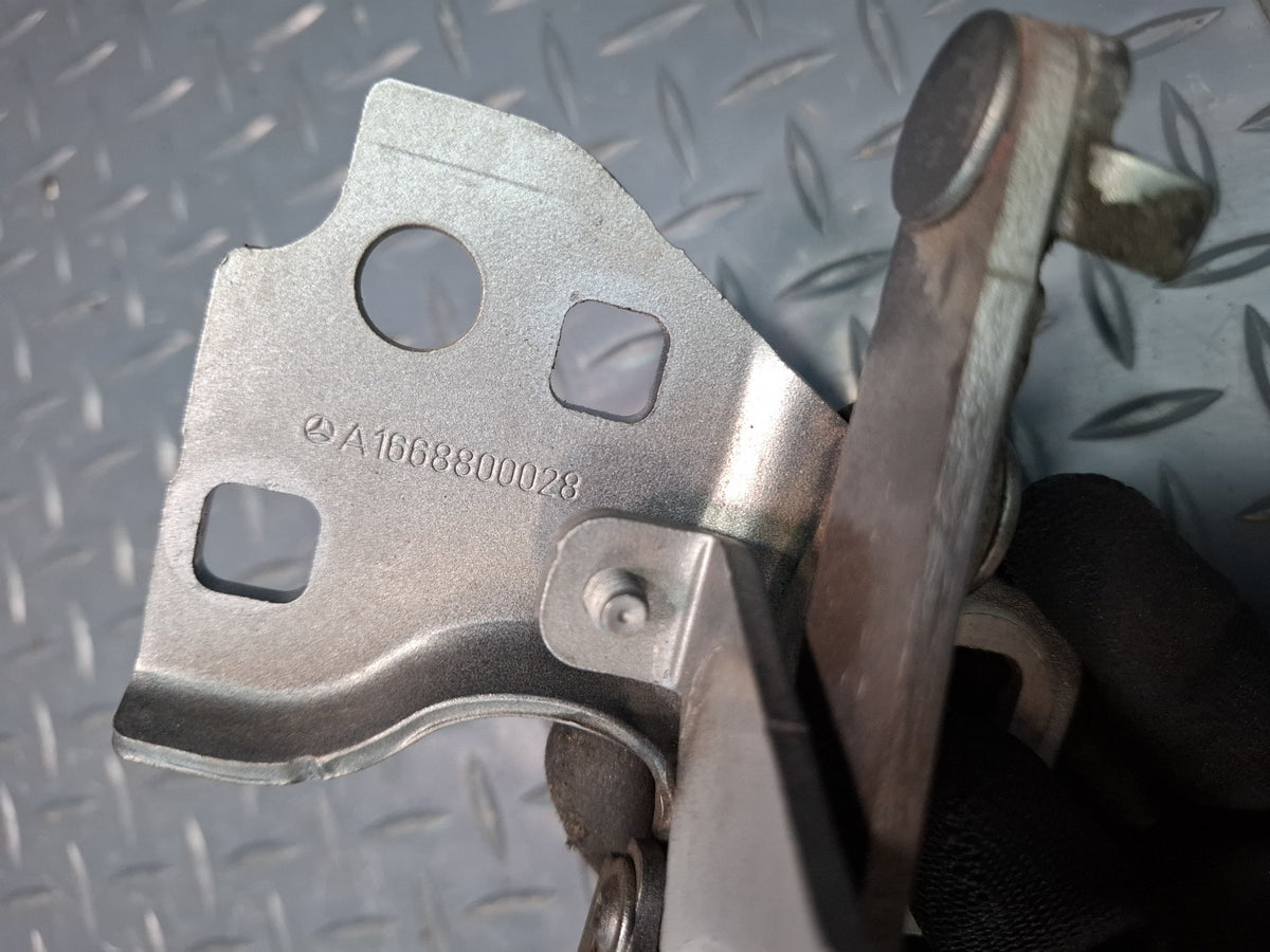 2012-2015 Mercedes X166 W166 Ml-class Front Left & Right Hood Hinge Set of 2