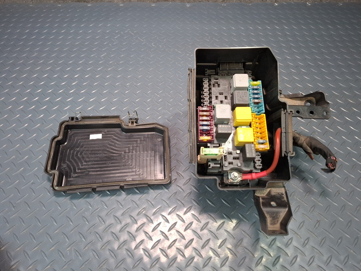 2012-2015 Mercedes W166 ML350 Engine Fuse Relay Box Module