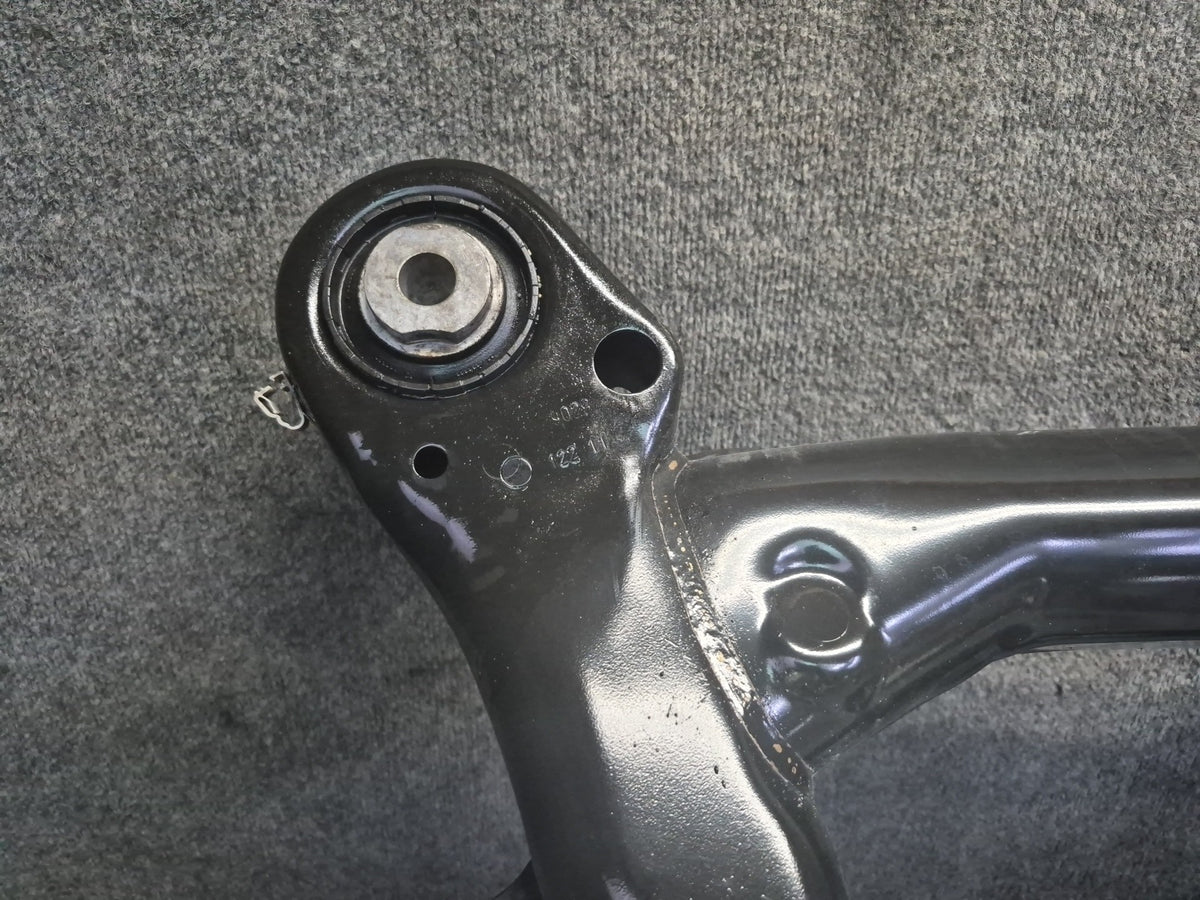 2008-2011 BMW E90 E92 E93 M3 Rear Axle Sub Frame Crossmember Carrier Cradle