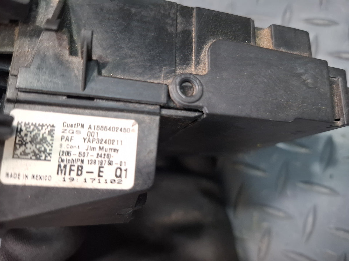 2012-2015 Mercedes W166 Ml-class Fuse Relay Junction Box 1665402450