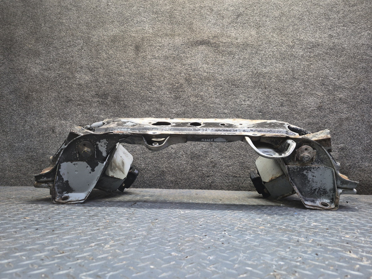 93-96 Toyota Hiace KZH106W 4WD Front Suspension Subframe Crossmember Cradle OEM
