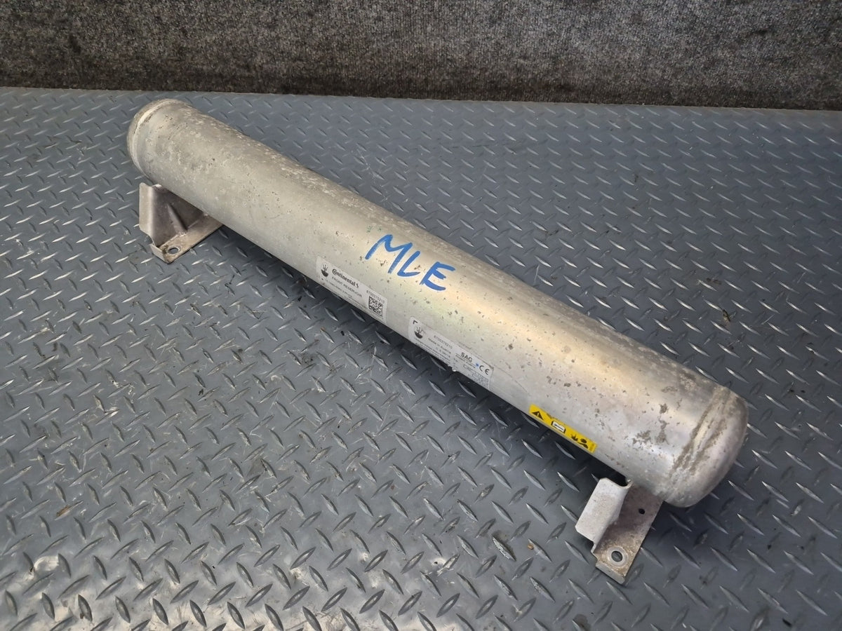2017-2020 Maserati Levante M161 Rear Air Suspension Compressor Pump w Reservoirs