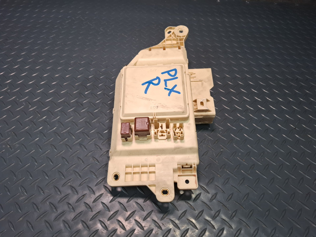 2003-2007 Lexus UZJ100L LX470 Dash Front Right Junction Cabin Fuse Relay Box