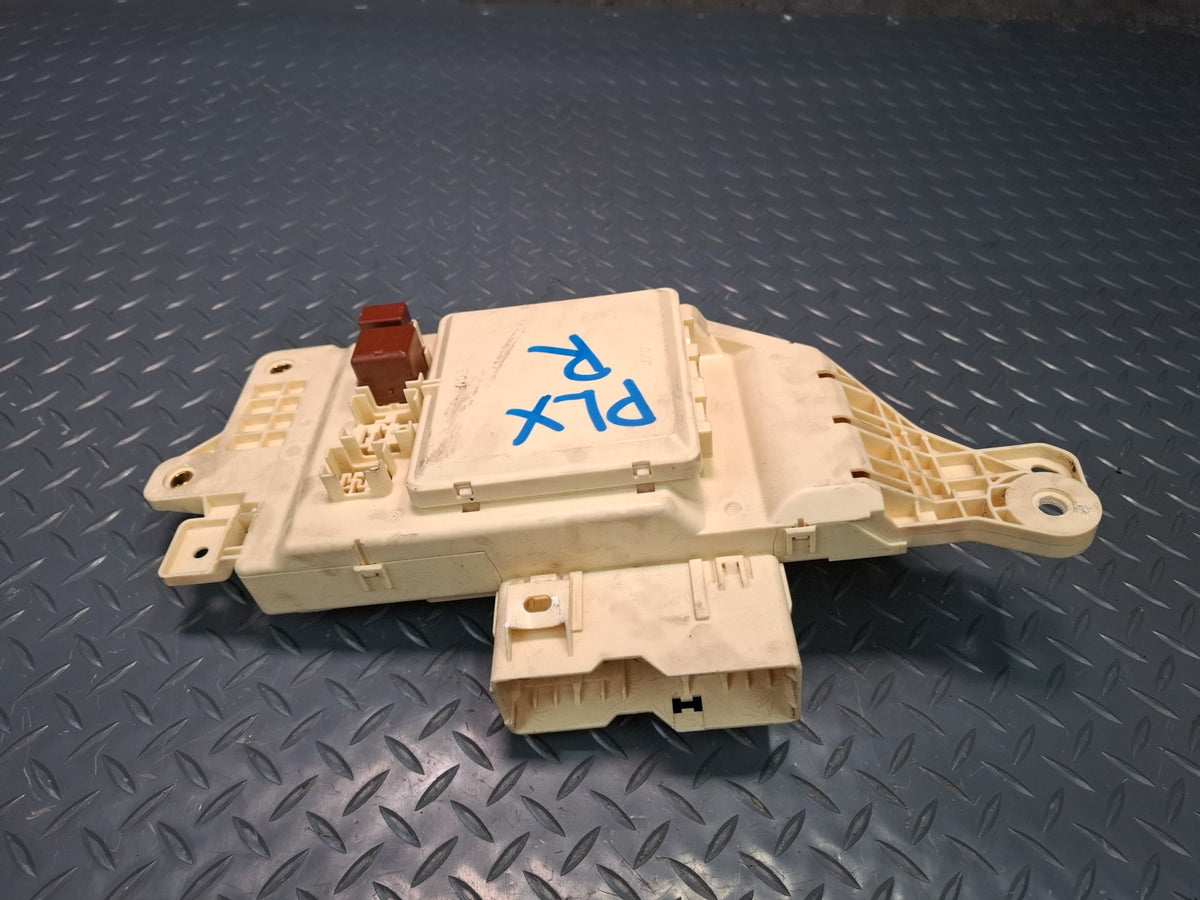 2003-2007 Lexus UZJ100L LX470 Dash Front Right Junction Cabin Fuse Relay Box
