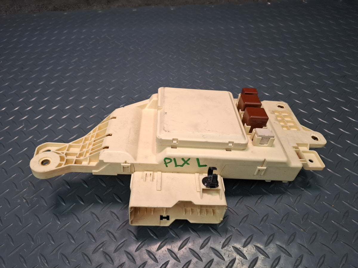 2003-2007 Lexus UZJ100L LX470 Dash Front Left Junction Cabin Fuse Relay Box