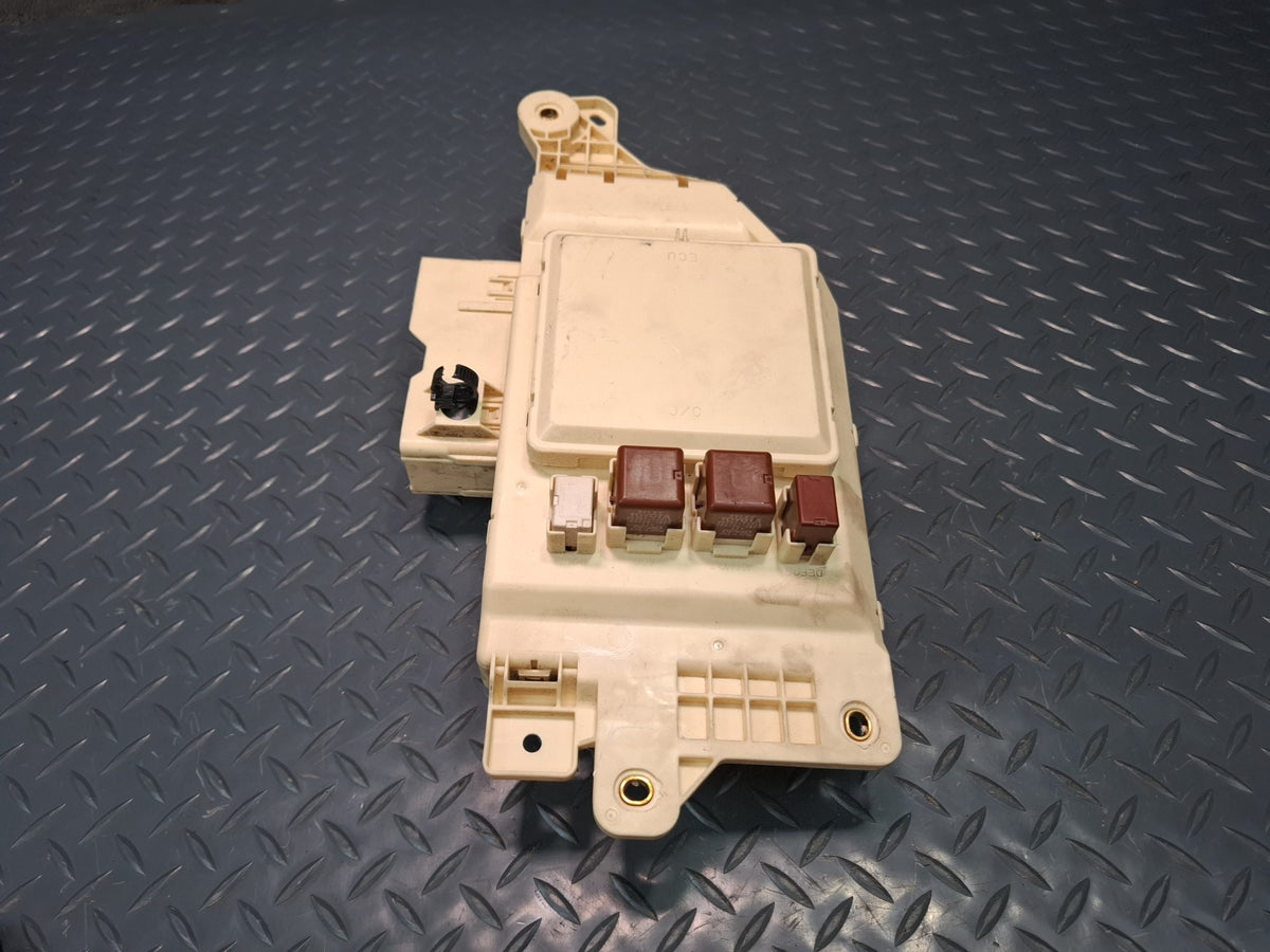 2003-2007 Lexus UZJ100L LX470 Dash Front Left Junction Cabin Fuse Relay Box