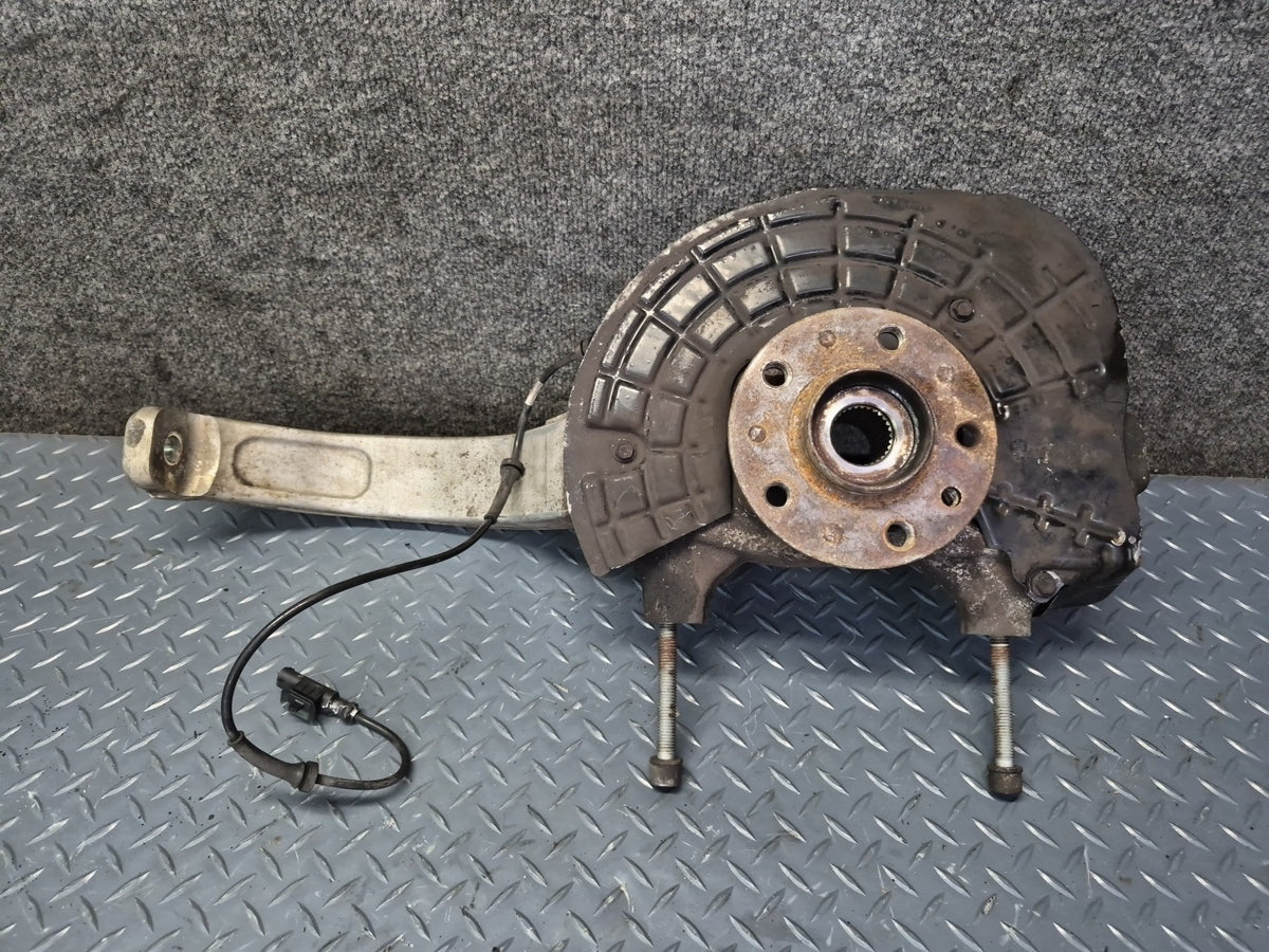17-20 Maserati Levante M161 3.0L AWD Front Left Spindle Knuckle Wheel Hub