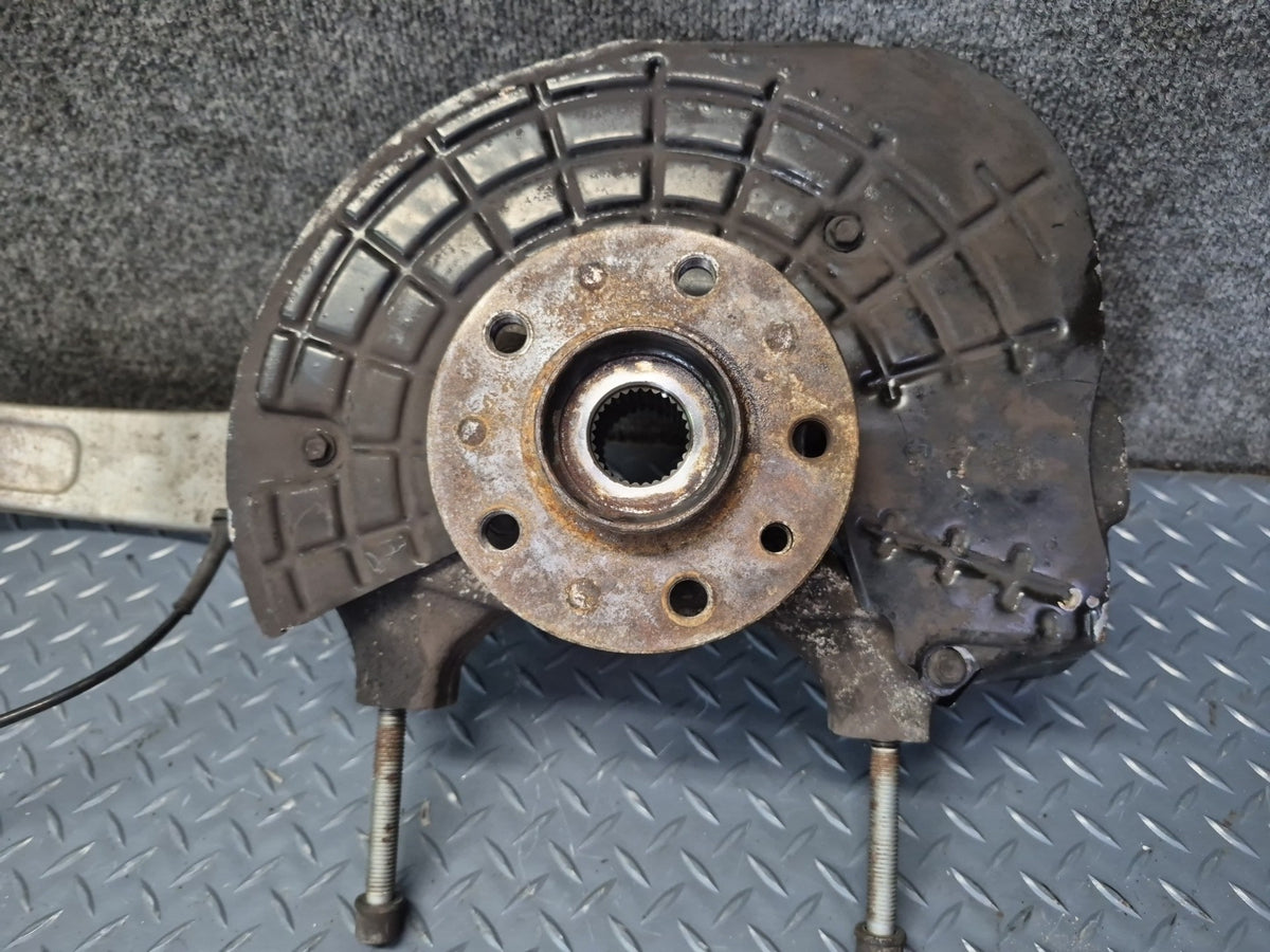 17-20 Maserati Levante M161 3.0L AWD Front Left Spindle Knuckle Wheel Hub