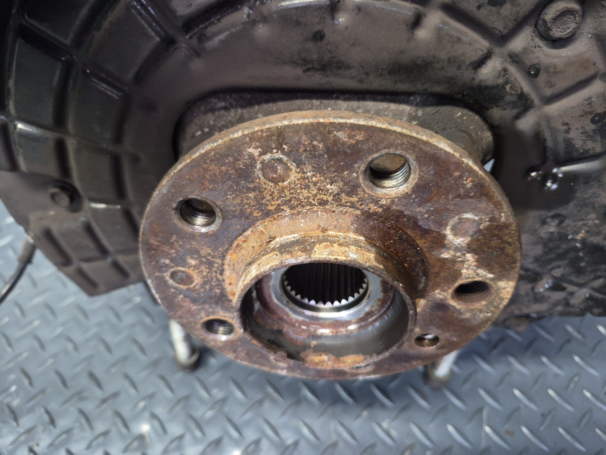 17-20 Maserati Levante M161 3.0L AWD Front Left Spindle Knuckle Wheel Hub