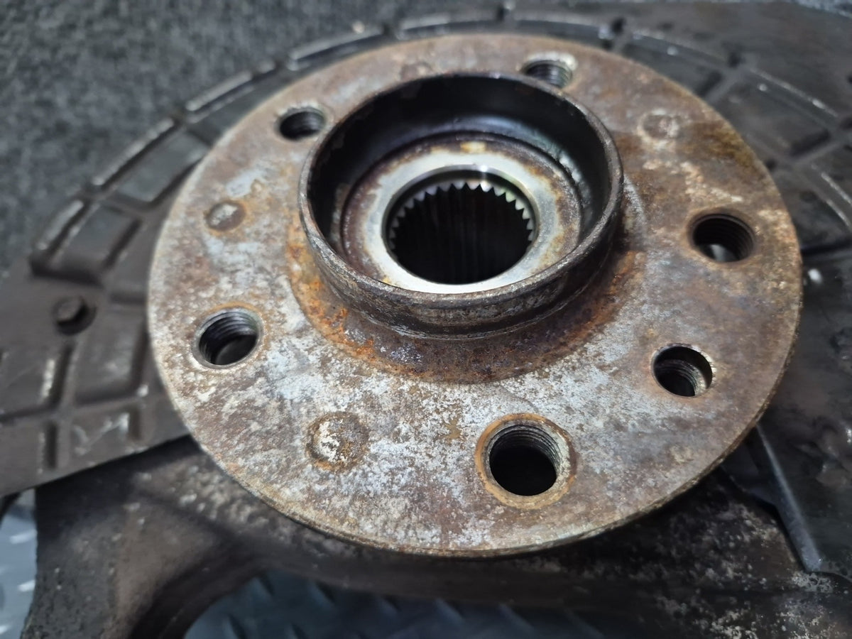17-20 Maserati Levante M161 3.0L AWD Front Left Spindle Knuckle Wheel Hub