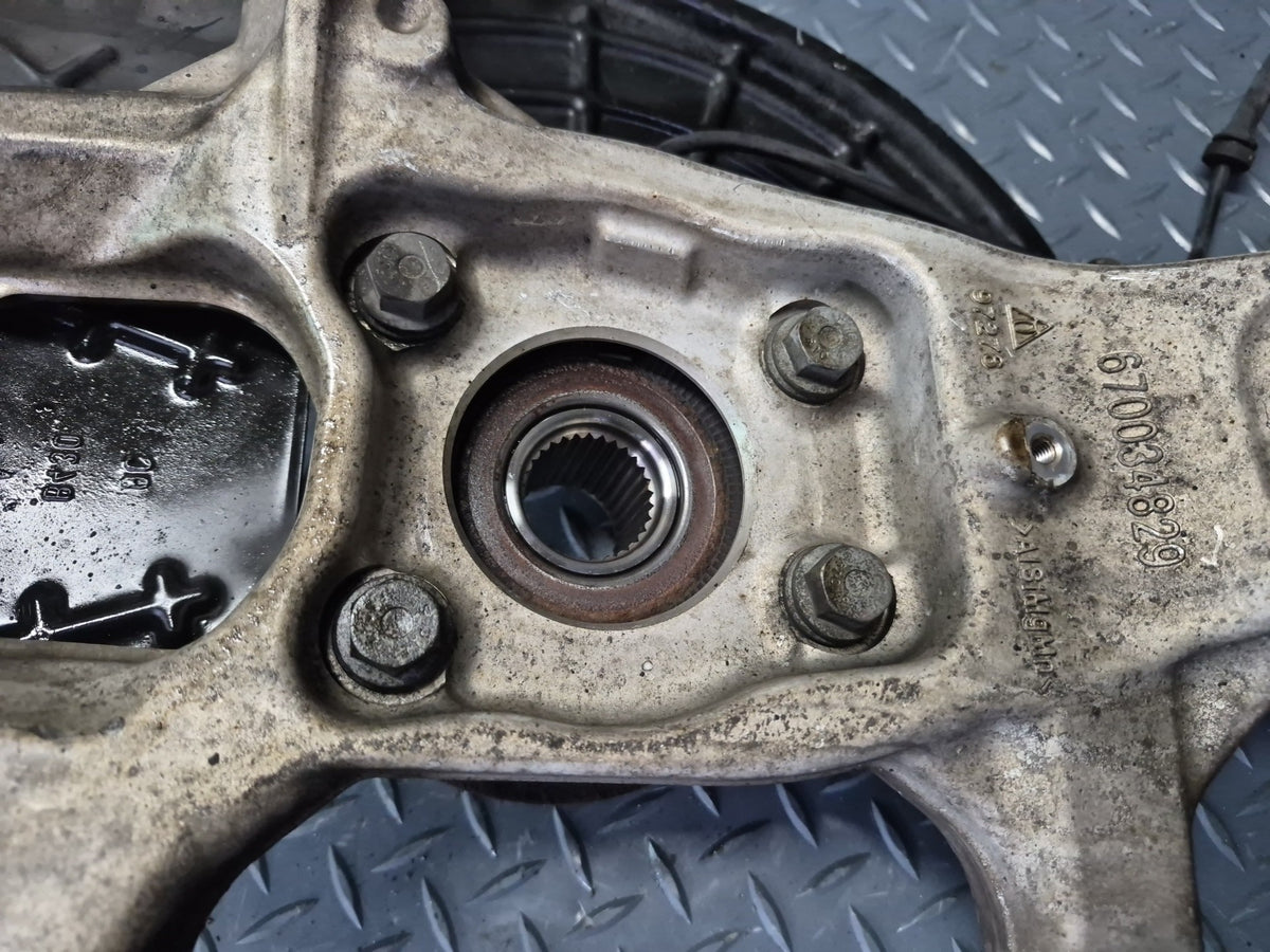 17-20 Maserati Levante M161 3.0L AWD Front Left Spindle Knuckle Wheel Hub