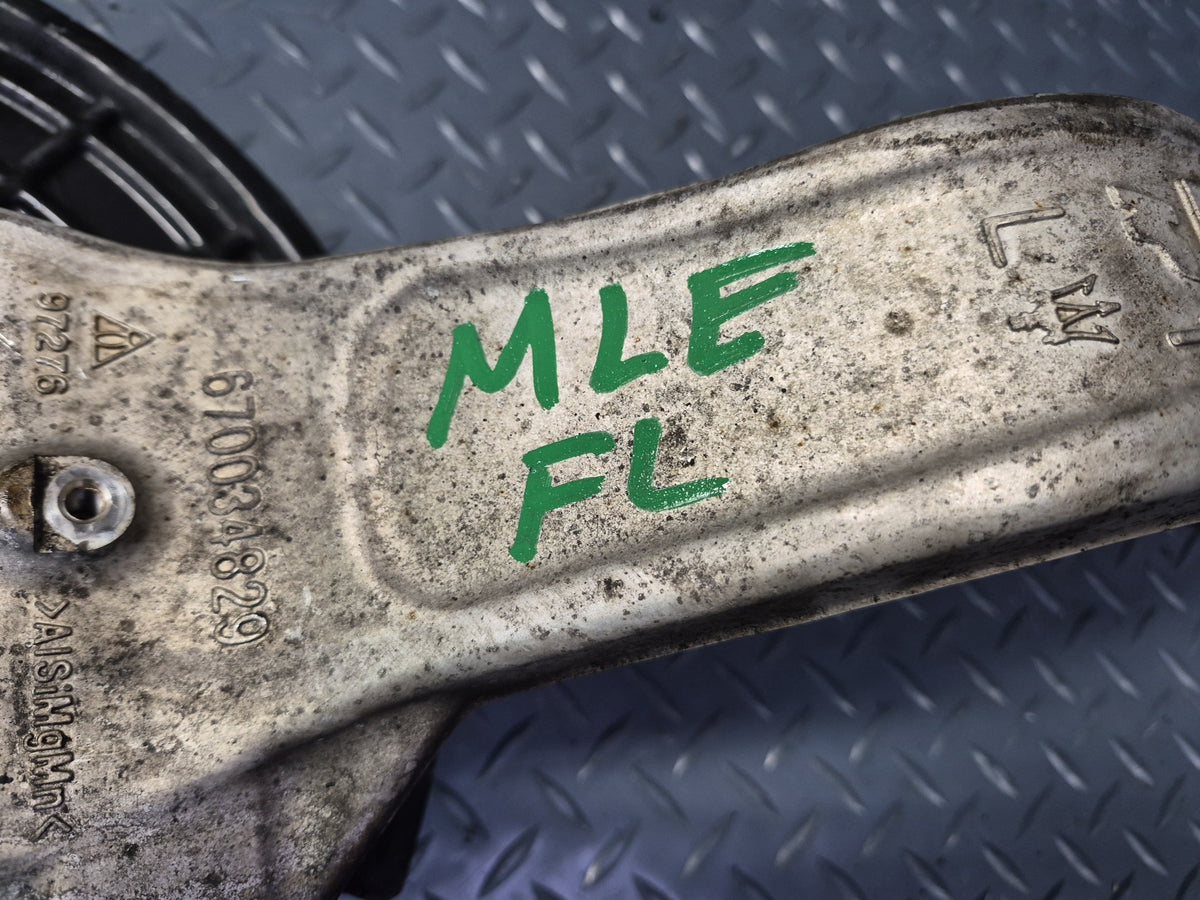 17-20 Maserati Levante M161 3.0L AWD Front Left Spindle Knuckle Wheel Hub