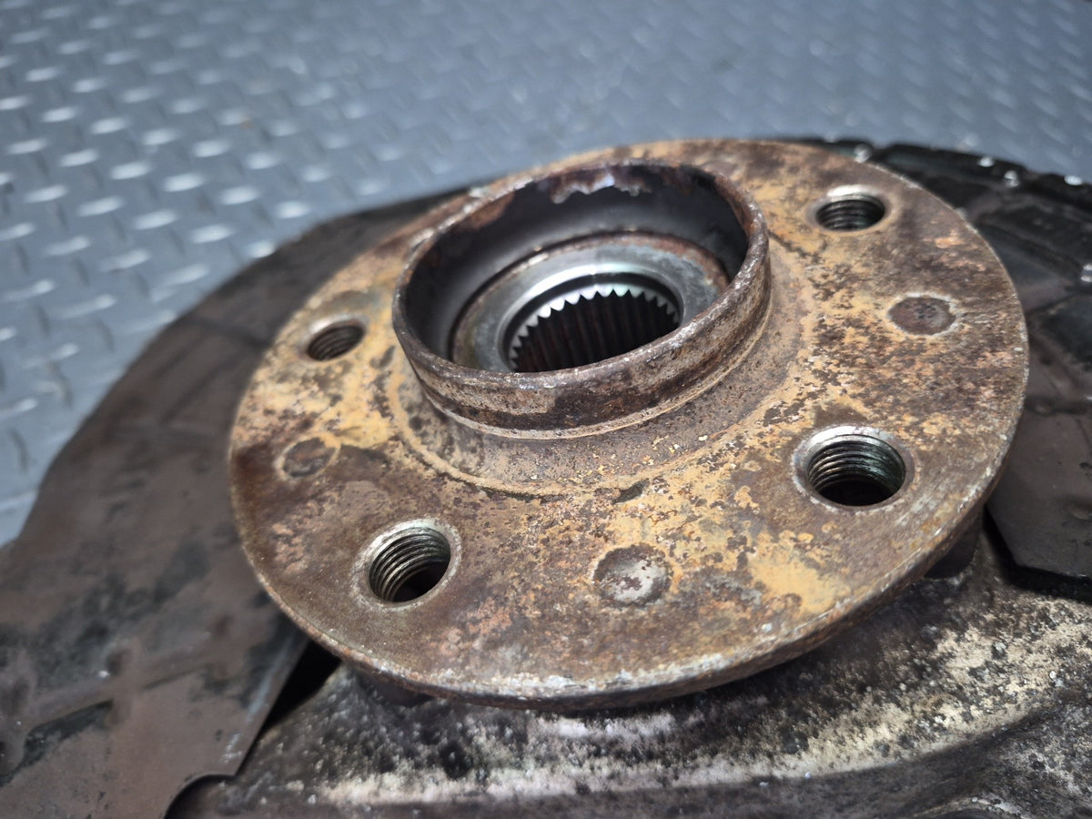 17-20 Maserati Levante M161 3.0L AWD Front Right Spindle Knuckle Wheel Hub
