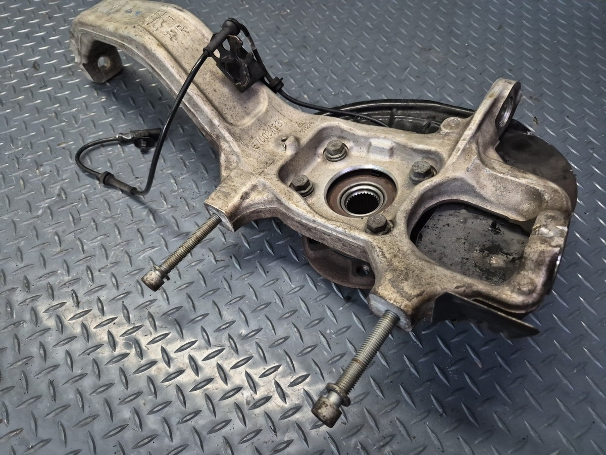 17-20 Maserati Levante M161 3.0L AWD Front Right Spindle Knuckle Wheel Hub