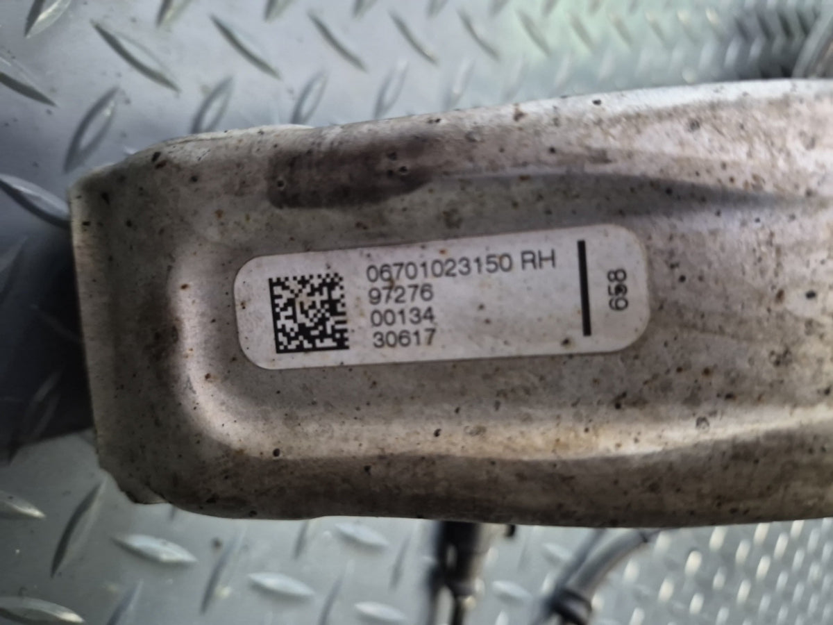 17-20 Maserati Levante M161 3.0L AWD Front Right Spindle Knuckle Wheel Hub