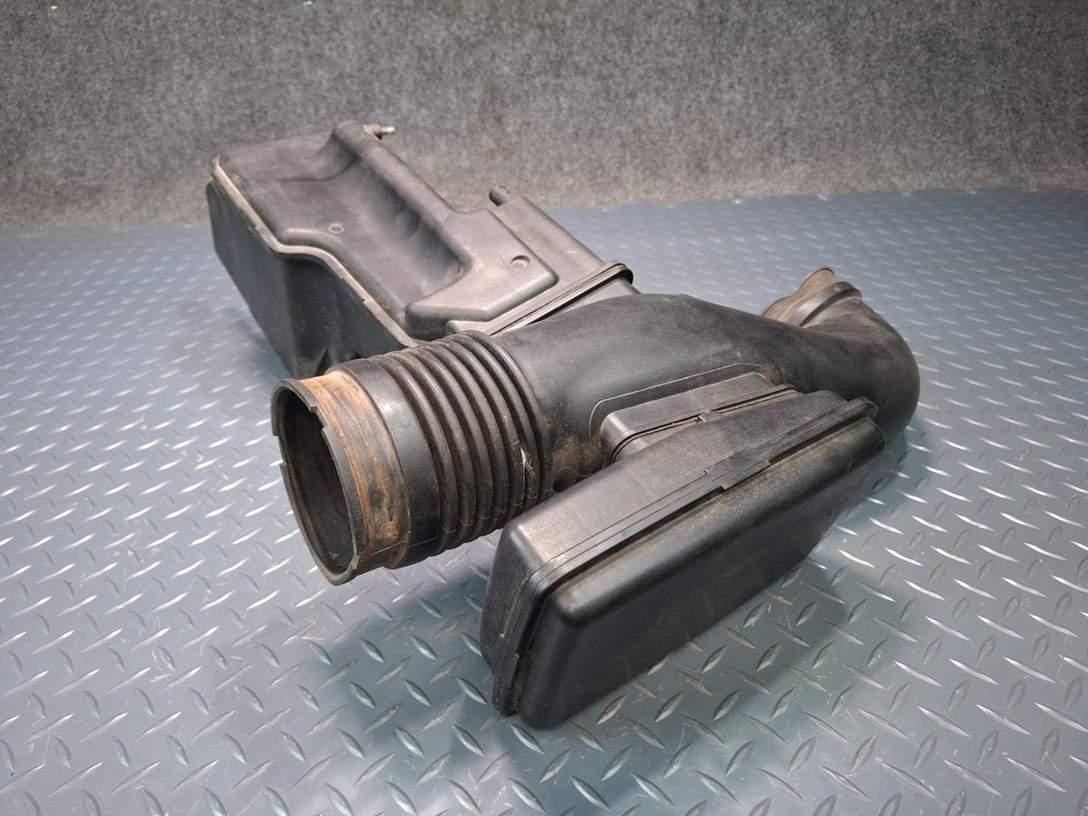 2006-2007 Lexus UZJ100L LX470 Air Intake Resonator Hose Pipe Line 17875-50330