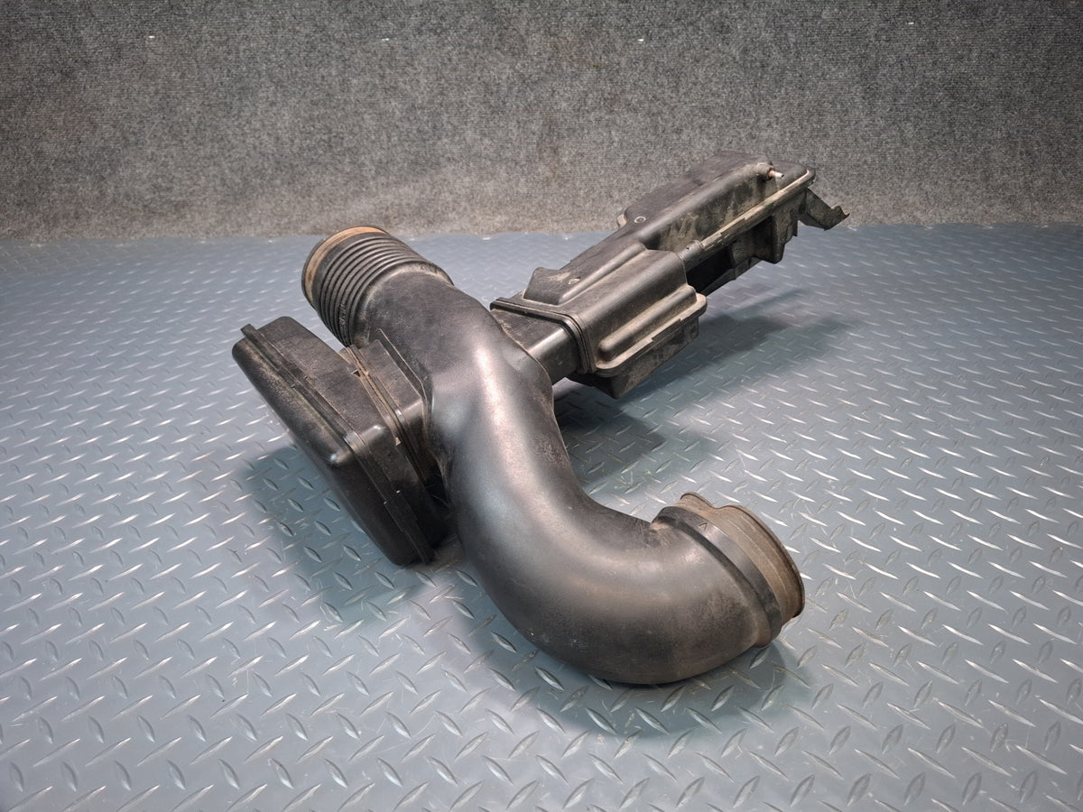 2006-2007 Lexus UZJ100L LX470 Air Intake Resonator Hose Pipe Line 17875-50330