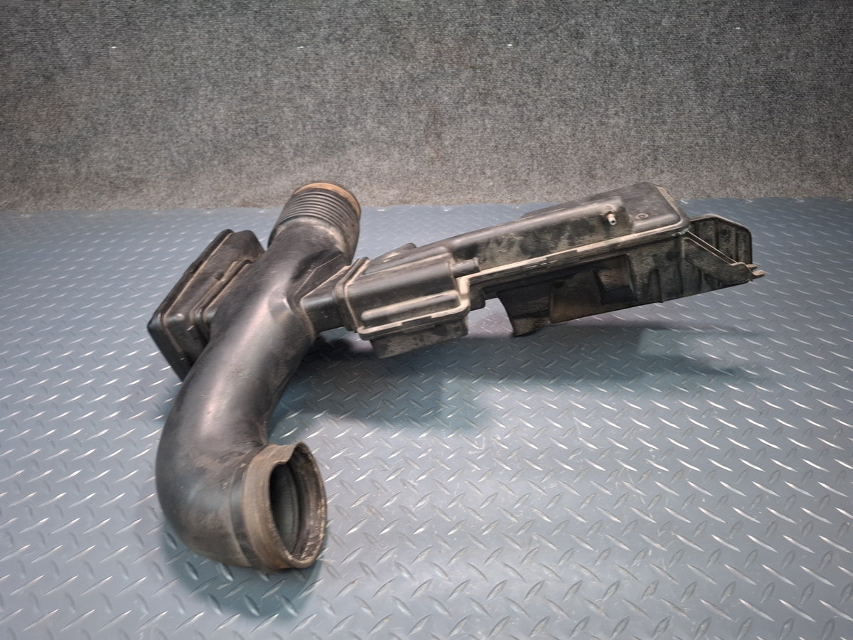 2006-2007 Lexus UZJ100L LX470 Air Intake Resonator Hose Pipe Line 17875-50330