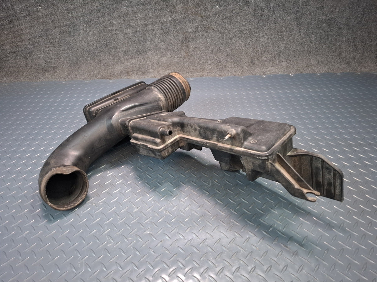 2006-2007 Lexus UZJ100L LX470 Air Intake Resonator Hose Pipe Line 17875-50330