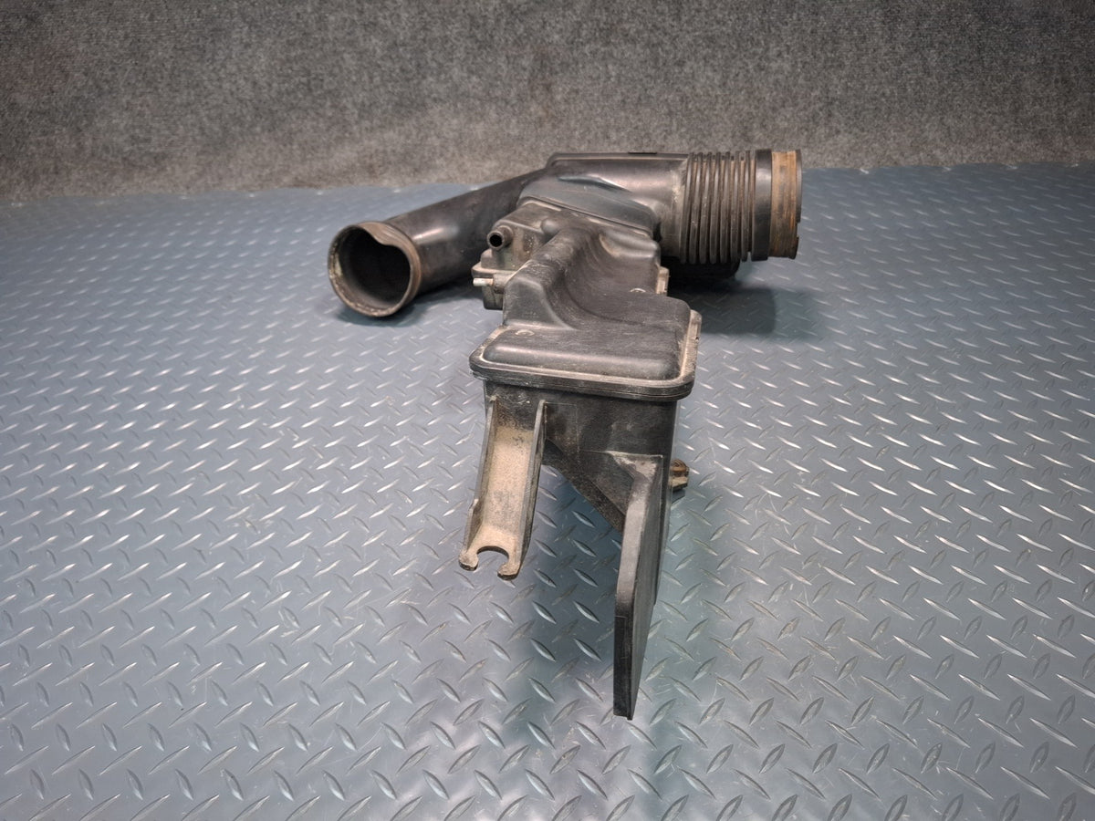 2006-2007 Lexus UZJ100L LX470 Air Intake Resonator Hose Pipe Line 17875-50330