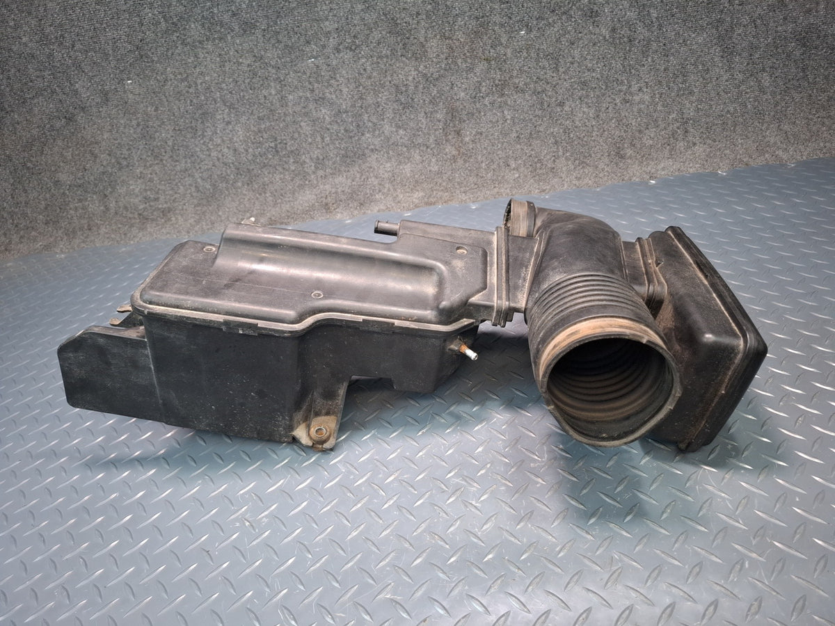 2006-2007 Lexus UZJ100L LX470 Air Intake Resonator Hose Pipe Line 17875-50330