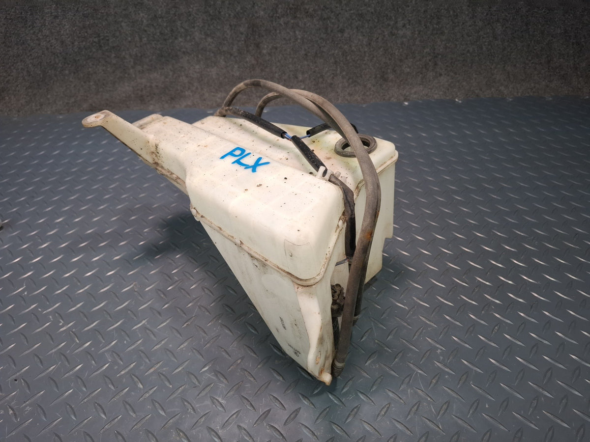1998-2007 Lexus UZJ100L LX470 Windshield Washer Fluid Reservoir Tank W/ Pumps