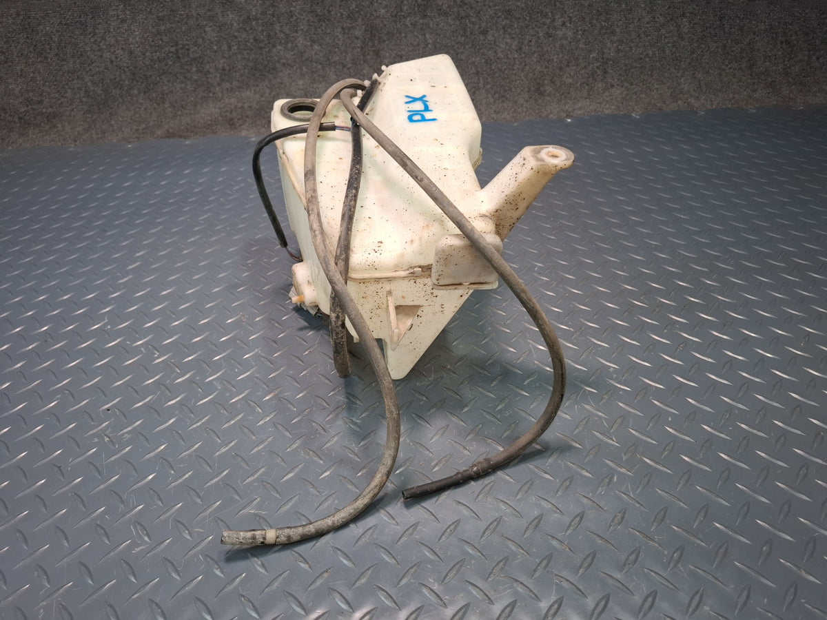 1998-2007 Lexus UZJ100L LX470 Windshield Washer Fluid Reservoir Tank W/ Pumps
