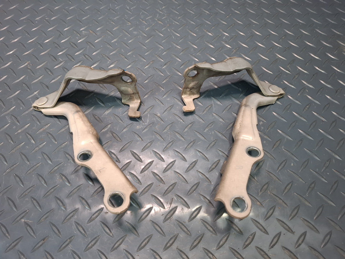 1998-2007 Lexus UZJ100L LX470 Front Left & Right Side Hood Hinge Set of 2