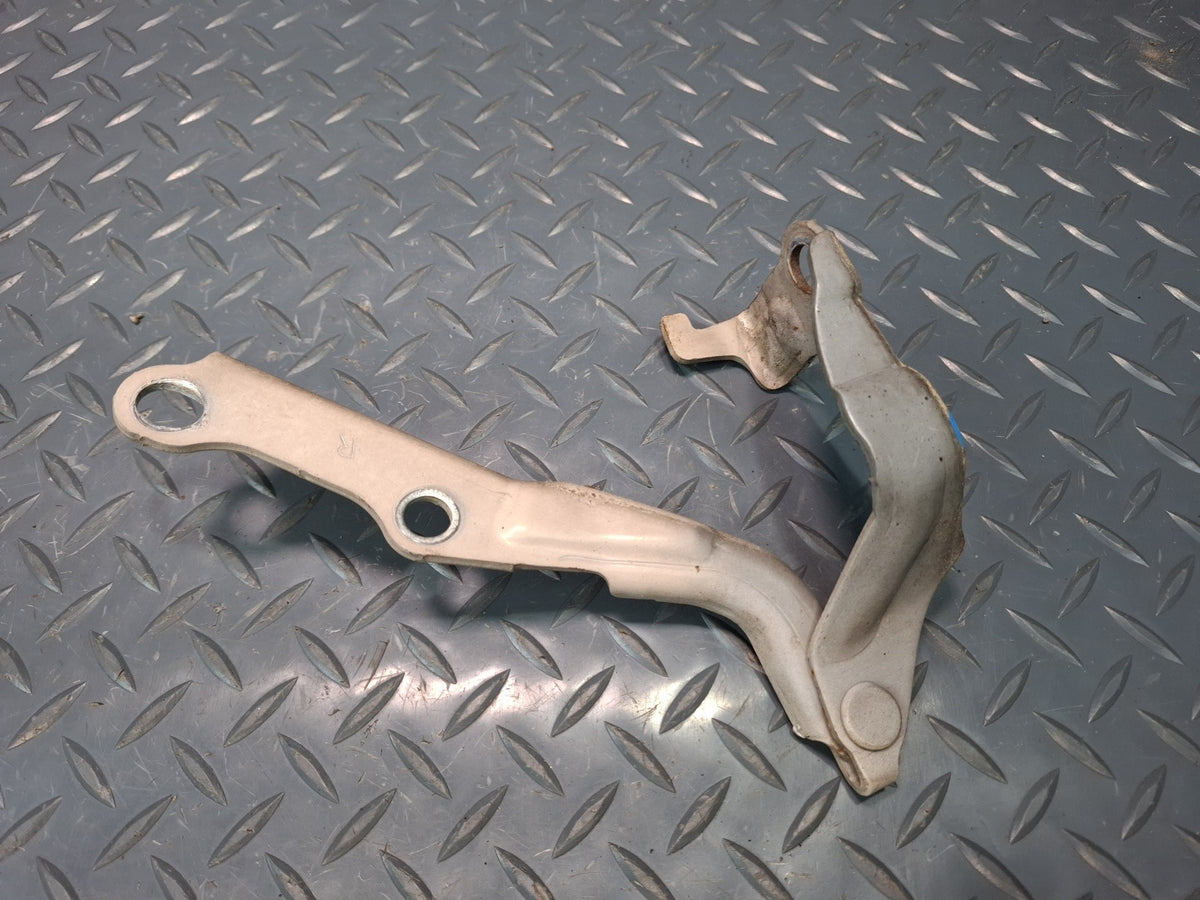 1998-2007 Lexus UZJ100L LX470 Front Left & Right Side Hood Hinge Set of 2