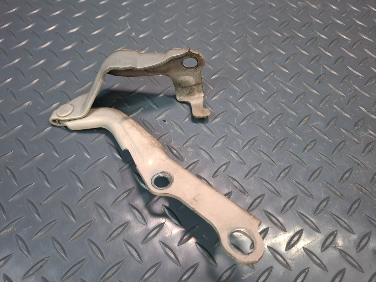 1998-2007 Lexus UZJ100L LX470 Front Left & Right Side Hood Hinge Set of 2
