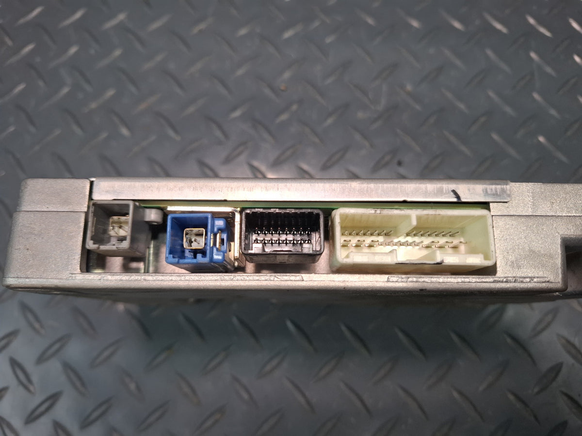2005-2007 Lexus UZJ100L LX470 Telephone Mayday Computer Control Module