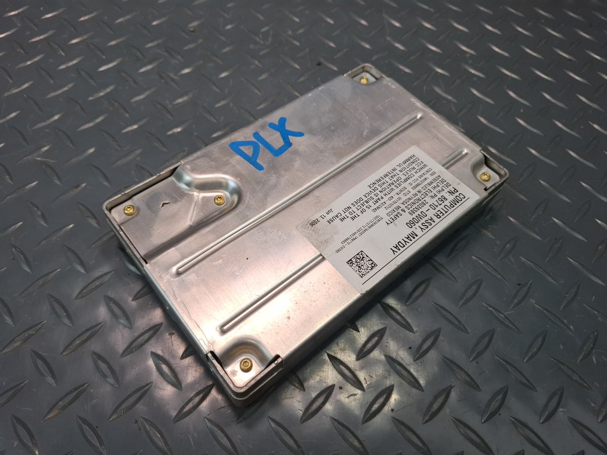 2005-2007 Lexus UZJ100L LX470 Telephone Mayday Computer Control Module