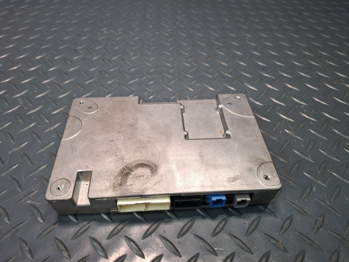 2005-2007 Lexus UZJ100L LX470 Telephone Mayday Computer Control Module