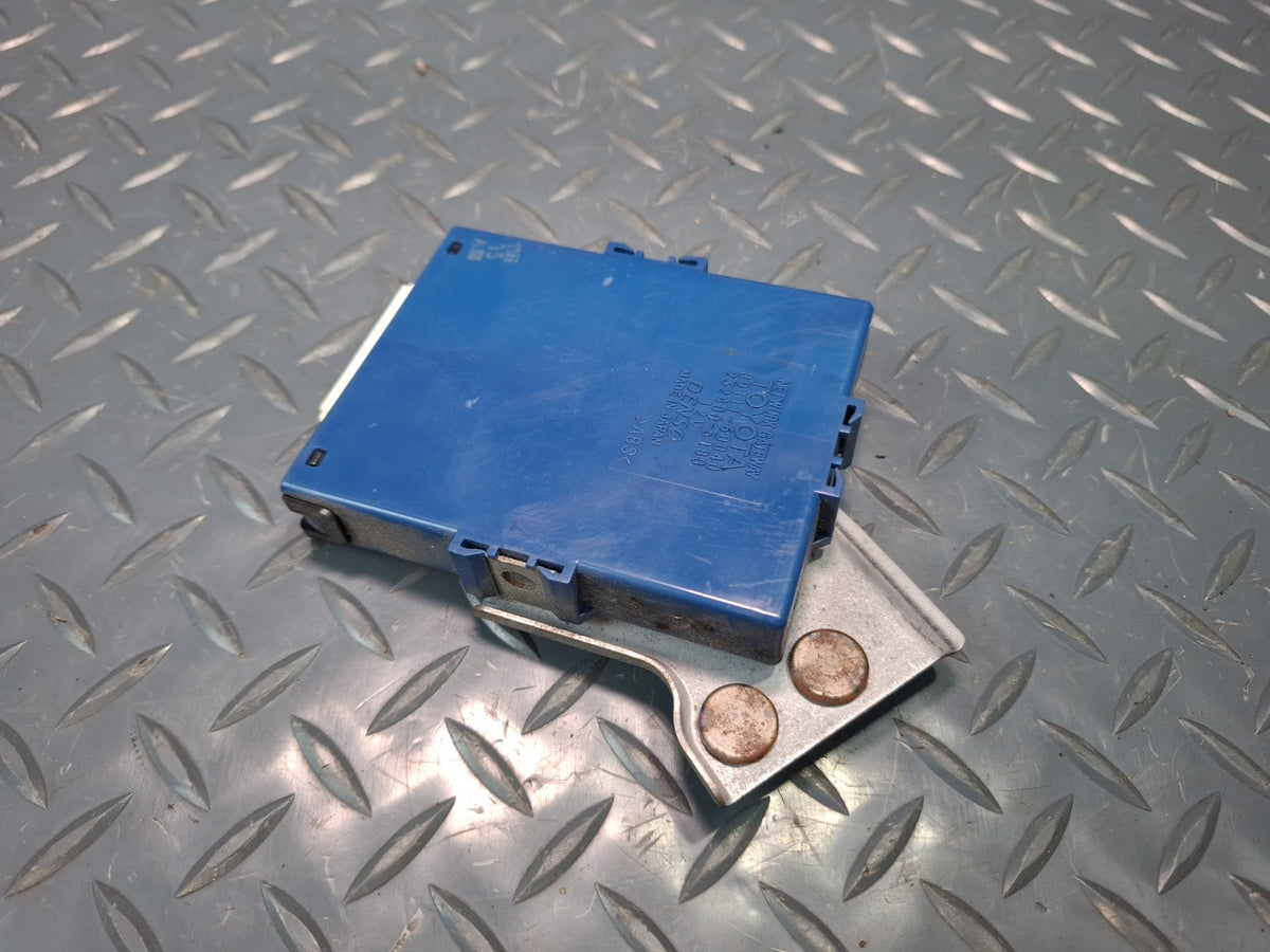 2006-2007 Lexus UZJ100L LX470 Network Gateway Computer Control Module