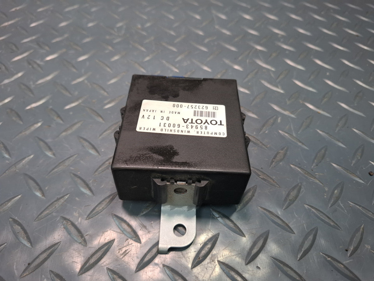 2003-2007 Lexus UZJ100L LX470 Windshield Wiper Control Module 85943-60031