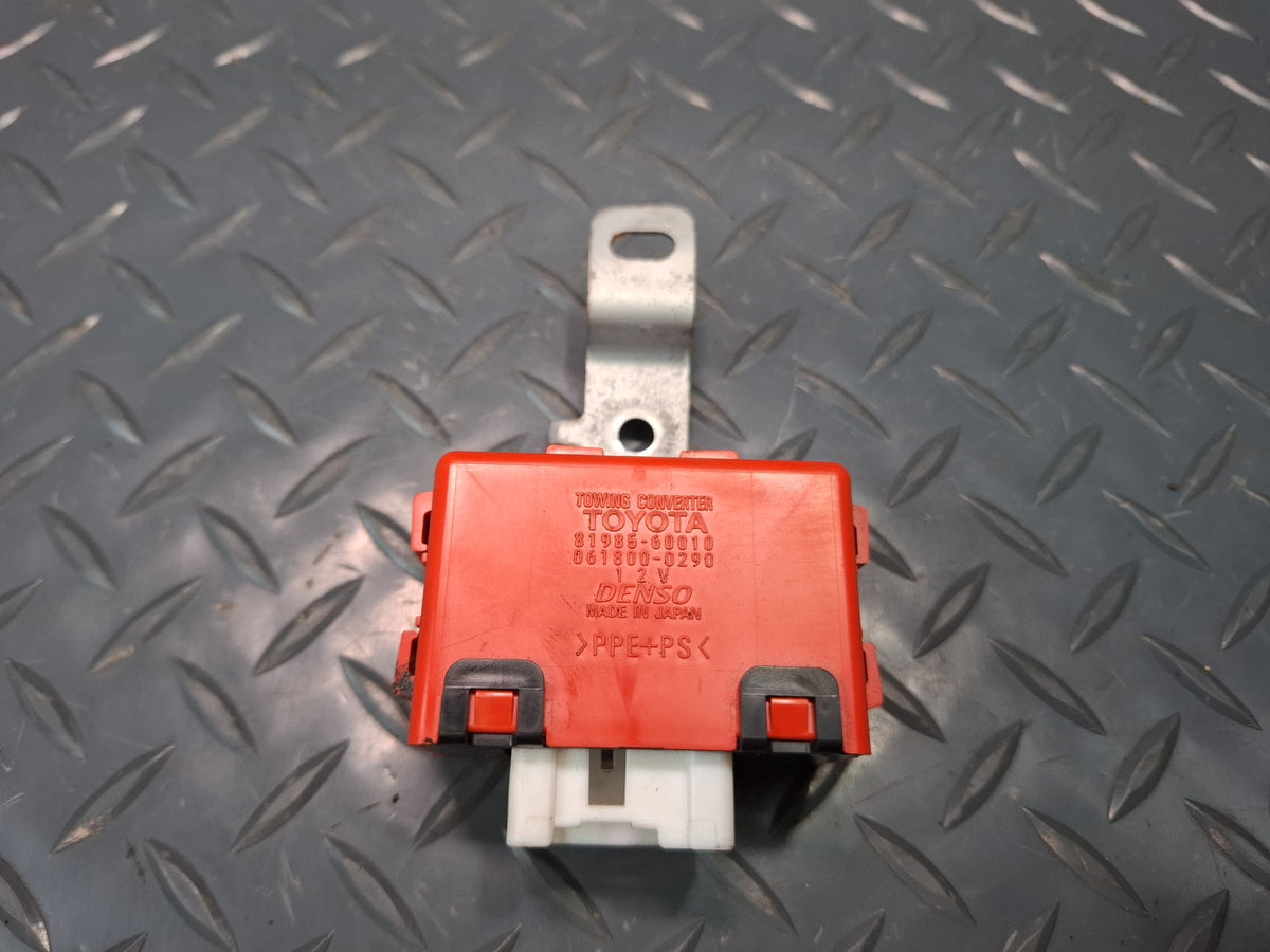 2003-2007 Lexus UZJ100L LX470 Towing Converter Computer Control Module
