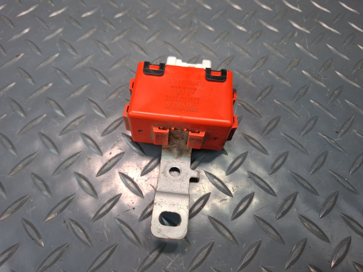2003-2007 Lexus UZJ100L LX470 Towing Converter Computer Control Module
