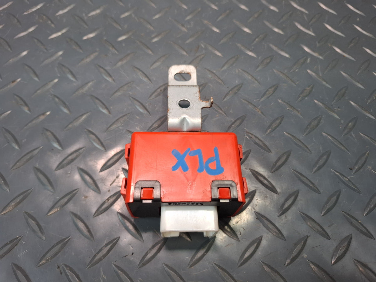 2003-2007 Lexus UZJ100L LX470 Towing Converter Computer Control Module