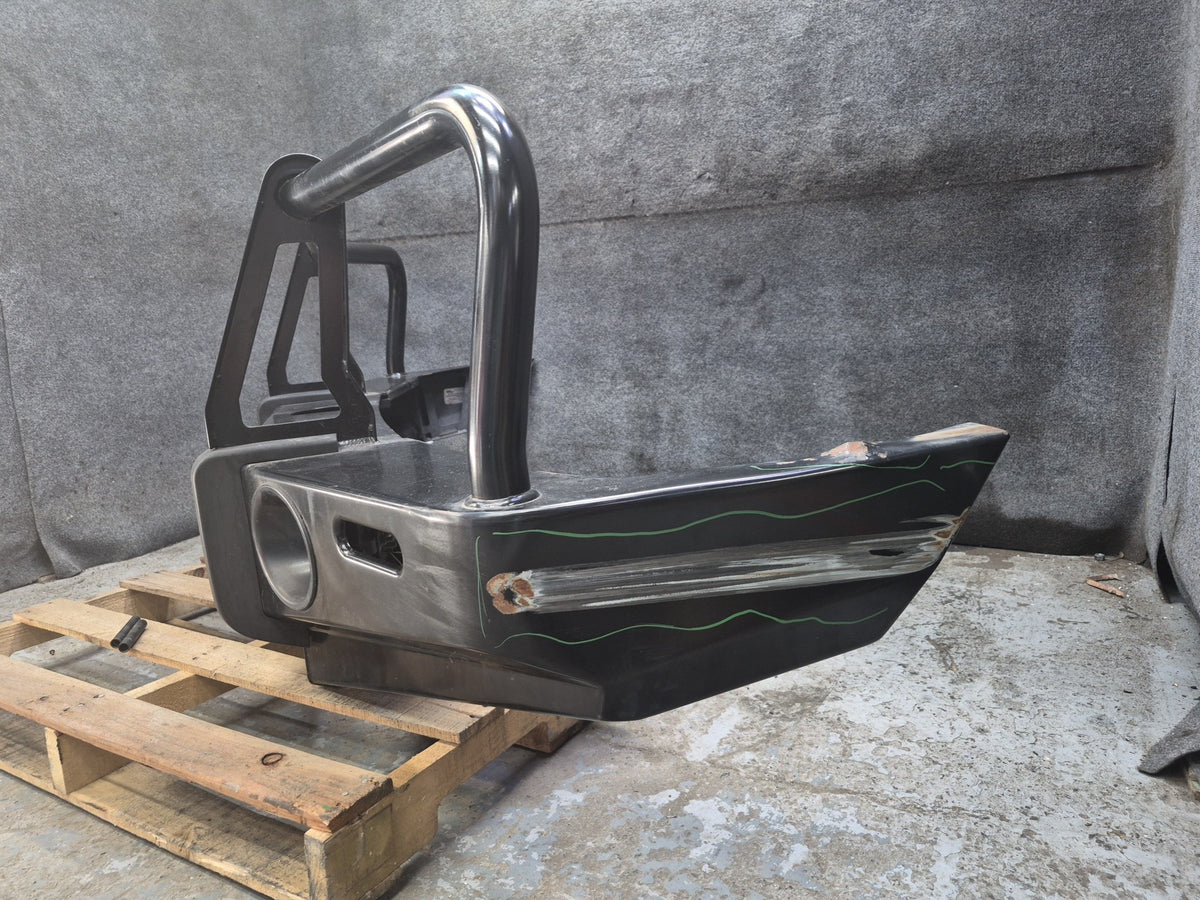 1998-2007 Lexus UZJ100L LX470 Front Off-road Bumper Bull Bar Ironman Damaged