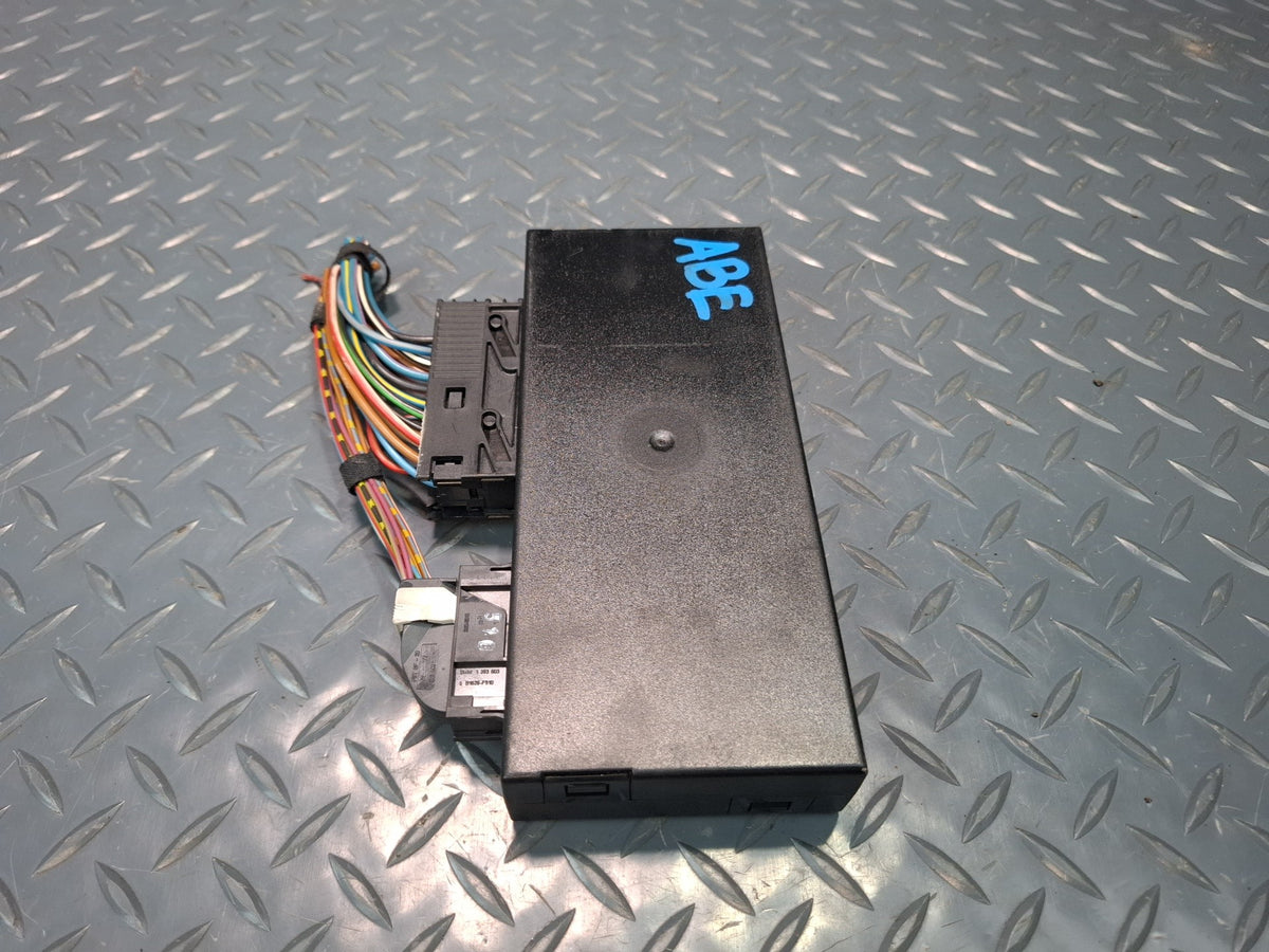 1994-1997 BMW E31 840Ci RM1 Relay Control Module Unit 1383411