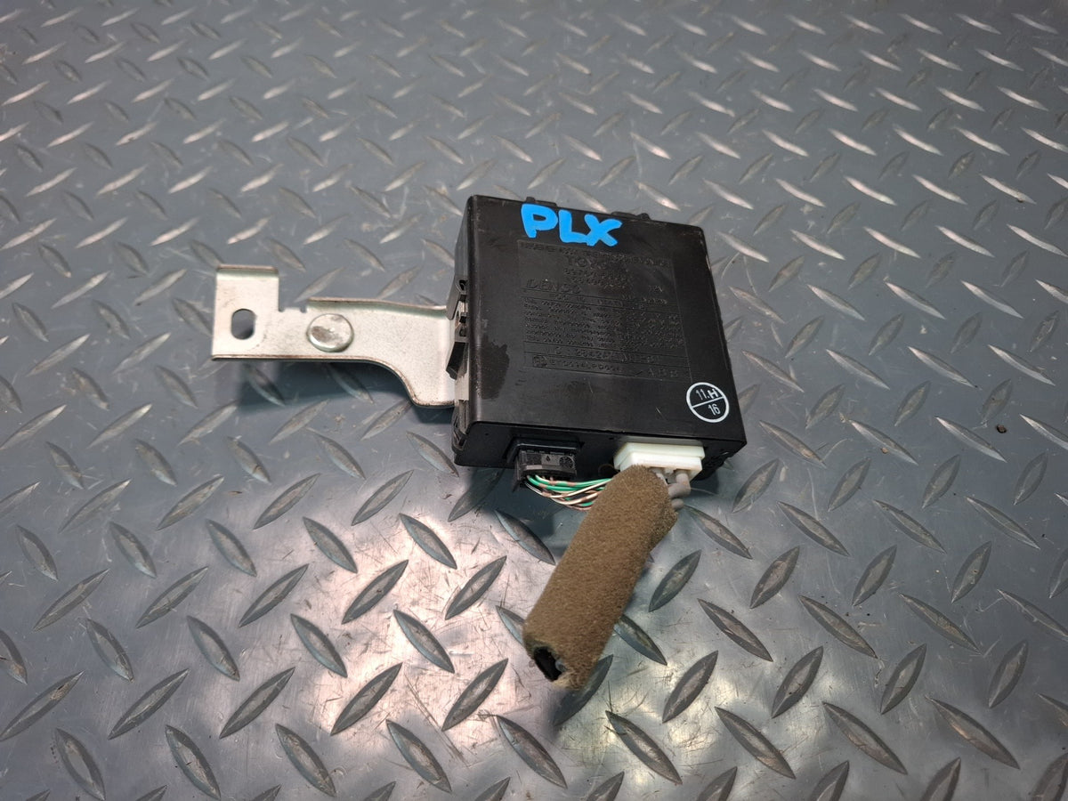 2006-2007 Lexus UZJ100L LX470 TPMS Tire Pressure Monitor Control Module